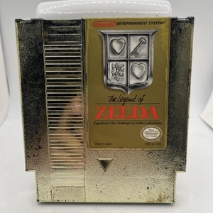 The Legend of Zelda Gold Cartridge (Nintendo NES Spiel, 1987) Original 3 Schrauben - Bild 1 von 6