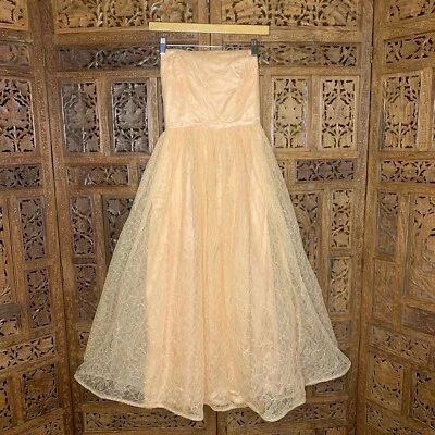 Vestido de noche vintage años 50 multicapa de encaje de tul fiesta graduación melocotón sin tirantes Foto 1 de 4