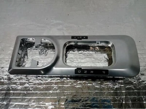 RANGE ROVER VOGUE AUTO GEARSTICK SURROUND TRIM CONTROL PANEL - Picture 1 of 4