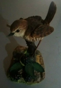 IDEA CASA - STATUETTA CERAMICA/PORCELLANA - UCCELLINO - FATTO A MANO - 11X8 CM - Foto 1 di 5