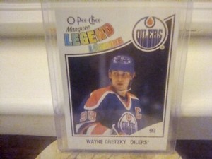 2010-11 O Pee Chee/ Legend Wayne Gretzky