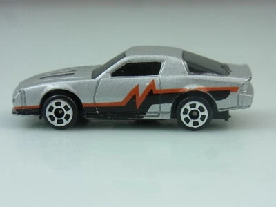 Modellino Matchbox Chevrolet Macau 1990 Auto Sportiva Argento - Immagine 1 di 4