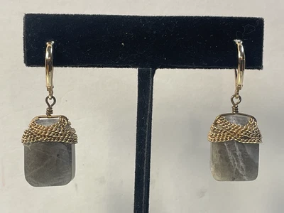 Pendientes colgantes de piedra gris tono dorado envoltura de cadena hechos a mano boho con cierre de palanca 1,75" Foto 1 de 4