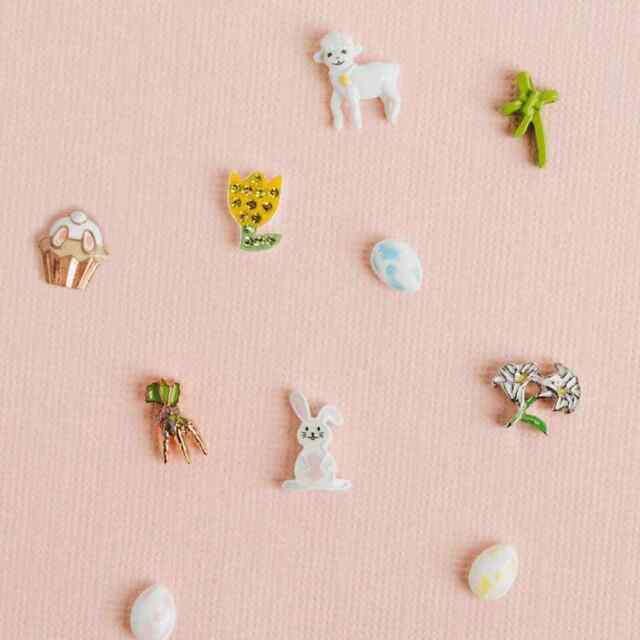 Elegant Easter Bunnies Charms, Jewelry Making Charms - ILikeWorms Style 1 / 18mm - Medium