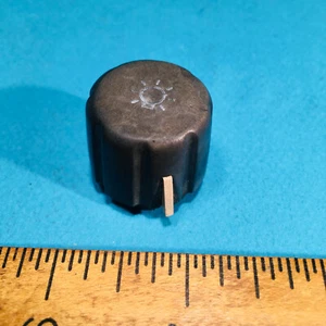 VOLVO 240 242 244 245 1976-1993 Headlamp Switch Knob Light Bulb Symbol BAKELITE - Picture 1 of 6
