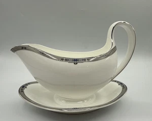 WEDGWOOD AMHERST PLATIN SAUCIERE MIT ANGESETZTEM STÄNDER NICHT MEHR PRODUZIERT NEUWERTIG - Bild 1 von 5