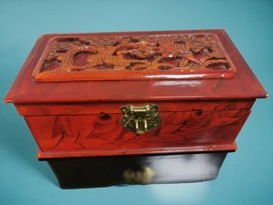 Vintage Chinese Wood Carved Jewelry Trinket Box Crane Figures Red Floral - Picture 1 of 11