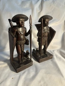 Paar Igorot Stammesangehörige Vintage japanische figürliche Jägerin Holzschnitzereien 11 Zoll - Bild 1 von 13