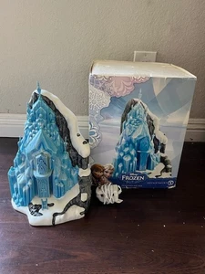 DEPT 56 Disney Frozen Elsas Eispalast beleuchtet - 4048962 - Bild 1 von 9