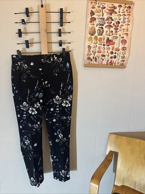Banana Republic Women’s Sz 2 Floral Pants Slim Fit Preowned - Image 1 of 4