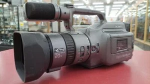 Sony DCR-VX1000 MiniDV Camcorder Body Only for Parts or Repair Junk Condition - Picture 1 of 11