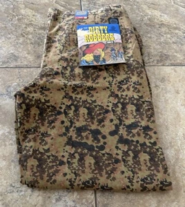 DIRTY ROBBERS DENIM Co. Military Green Slim Fit Camo Pants Jeans SZ 38X32 - Picture 1 of 9