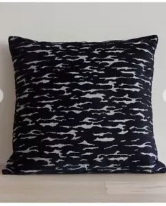 KISSENBEZUG WEST ELM SCHWARZ SAMT NEU MIT ETIKETT! 20x20 - Bild 1 von 4