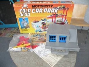 Vintage 1990 Matchbox Fold N Go Motorcity Garage Set 50640~Parts Sealed~Worn Box - Picture 1 of 9