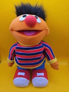 TMX Tickle Me Ernie Friend Fisher Price 2006 Req 6 AA Batteries - Works Great - Picture 1 of 8