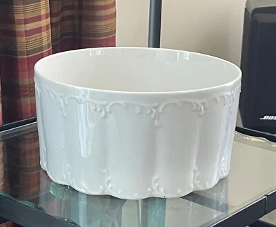 Tigela de servir Rosenthal Classic Rose Monbijou redemoinhos e vieiras 2 qt. - Imagem 1 de 4