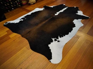 Piel de vaca - Una marca de trébol de 3 hojas - Qué suerte - Una alfombra de piel de vaca tricolor premium - Imagen 1 de 8