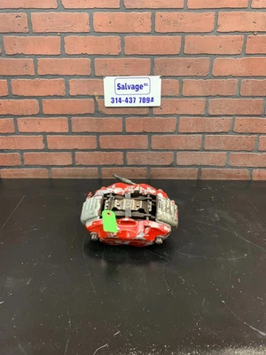 PINZA DE FRENO BREMBO LADO DERECHO PASAJERO DELANTERO DERECHO JEEP GRAND CHEROKEE SRT 8 USADA OEM Foto 1 de 4