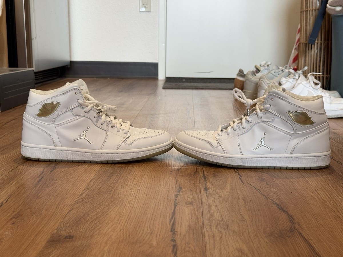 Jordan 1 Retro 2002 White Chrome for Sale | Authenticity Jordan 1 Retro 2002 White Chrome for Sale | Authenticity