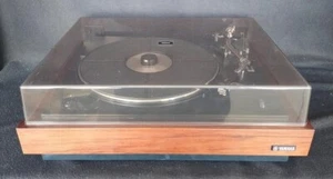 Yamaha YP-700 Riemenantrieb Plattenspieler 100 V 50/60 Hz Müll Japan - Bild 1 von 5