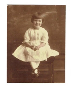 Antikes *Original* 3" B x 4" H Foto - Bild 1 von 2