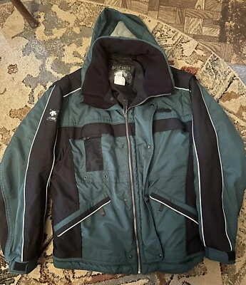 Men's Descente Insulated Ski Jacket Black Green XL-US With Hoodie, Goggle Pocket - Image 1 of 4