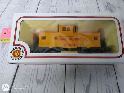 Vintage Bachmann HO Scale Union Pacific UP 25743 Orange Caboose - Image 1 of 4
