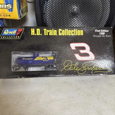 Dale Earnhardt 1996 primera edición calibre HO 4 piezas Juego Tren - Nuevo Foto 1 de 3