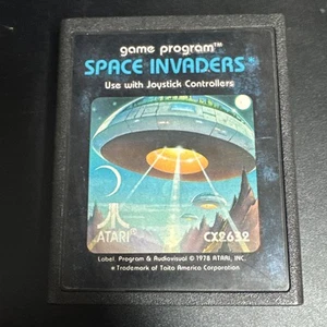Space Invaders ~ Atari 2600 Game - Picture 1 of 3