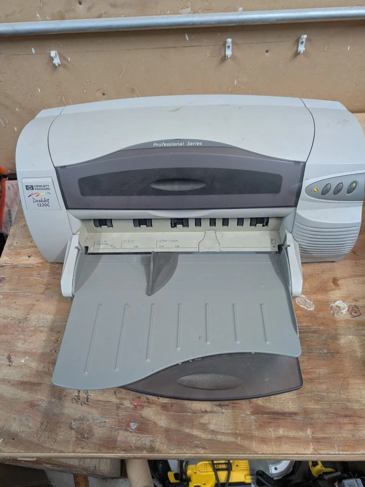 HP DeskJet 1220C Professional Series Wide Format Standard Printer - Image 1 of 4