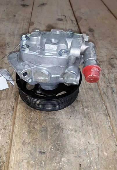 Bomba de dirección asistida Ford F250 F350 F550 Super Duty 2017-2019 6,7 L Foto 1 de 4