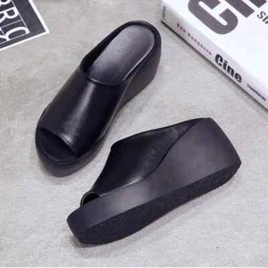 Women's Wedge Heel Platform Slip On Casual Slippers Shoes Summer Beach Sandals - Picture 1 of 26