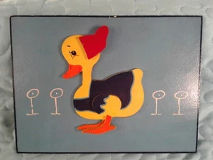 Vintage DUCKLING CHILDS WOODEN PLAQUE BY RHYME AN REASON / SHEPHARD PROMOTIONALS - Picture 1 of 12
