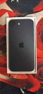 iPhone 16e 128 GB negro Foto 1 de 2