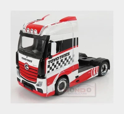 1:43 BURAGO Mercedes Actros 2 Gigaspace Tractor Truck Toyo Tires 2016 BU32201 - Immagine 1 di 2
