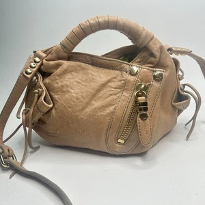Impresionante bolso bandolera pequeño de cuero con pétalos beige jaspeado orYANY para moto - Imagen 1 de 10