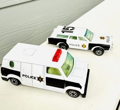 FORD ECONOLINE POLICE VAN - No. 1501 VINTAGE YATMING 1:64 DIE-CAST HONG KONG LOT - Image 1 of 4