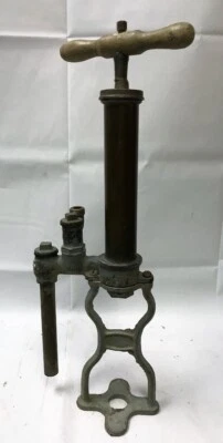 BOMBA DE AIRE DE BUCEO DE LATÓN PERKES DE COLECCIÓN Buceo Sentina Bombero Filadelfia, Pensilvania Foto 1 de 4