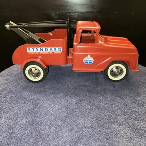 VINTAGE TONKA 1961 TOW TRUCK WRECKER STANDARD OIL AA AAA RED - Picture 1 of 22