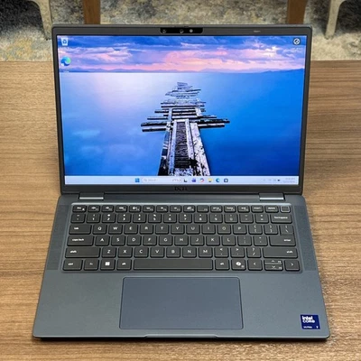 Dell Latitude 7350 13.3" (PANTALLA TÁCTIL) Intel Ultra 7 165U 32GB 512GB Win11P Foto 1 de 4