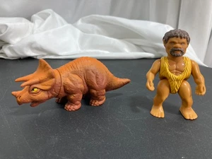 Playskool Sicuramente Dinosauri Hasbro Uomo delle Caverne e Triceratopo - Foto 1 di 7