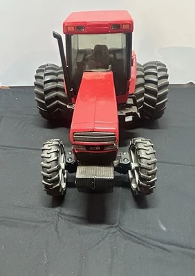 1987 Ertl 1/16 Case International 7140 MFWD Tractor with Cab w/ Rear Duals ~NICE - Image 1 of 4