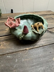 Vintage Majolica Glazed Ceramic Pottery Pot Planter Bowl Frog Lily Pad Flower - Picture 1 of 10