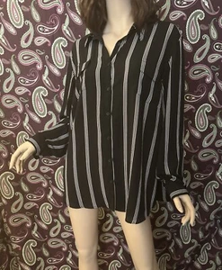 Dressbarn Talla 2X Blanco Negro Rayas Verticales Mangas con lengüeta enrollable Bolsillos de imitación - Imagen 1 de 19