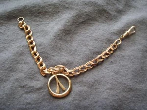 STERLING SILVER AVON BRACELET SWIVEL END & AVON PENDANT LOGO BOXED 1980s - Picture 1 of 1