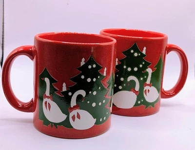 Waechtersbach W Germany Christmas Geese Set of 2 Mugs Red/Gr 3 3/4" Tall 12 OZ - Image 1 of 4