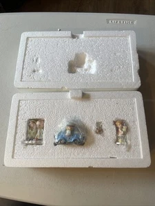 4 estatuillas Precious Moments Christmas Hawthorne Village para cuidar y compartir - Imagen 1 de 17