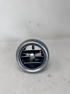 2015 MERCEDES C300 (W205) RIGHT FRONT PASSENGER OUTER DASH HEATER A/C AIR VENT - Picture 1 of 5