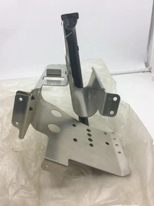 YAMAHA VMAX 500/600/700 RH FOOTREST 8CR-21970-08-00 - Picture 1 of 3