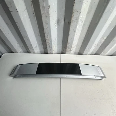 Sección de techo trasero halo exterior Chevy C7 Corvette 14-19 (plateado/negro) Foto 1 de 4